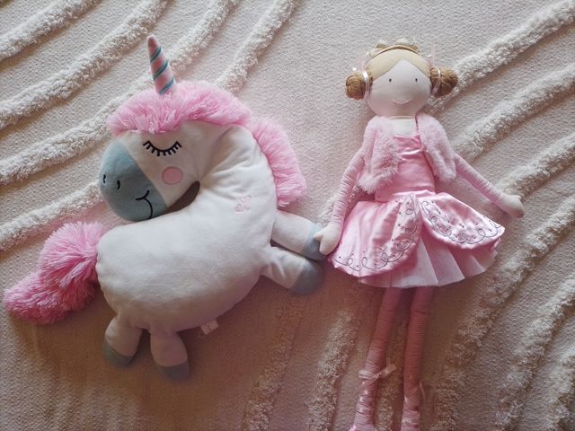 muñeca sía y unicornio