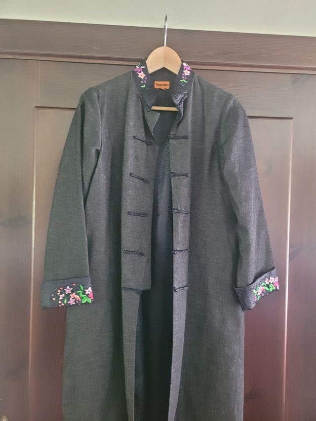 Abrigo de verano bordado 