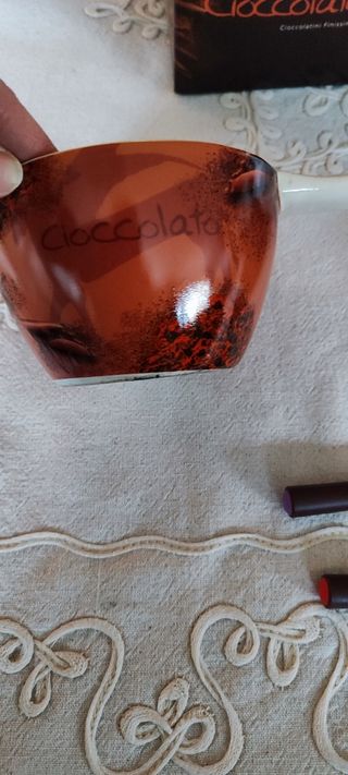 Tazza Perugina per cioccolato caldo in compagnia
