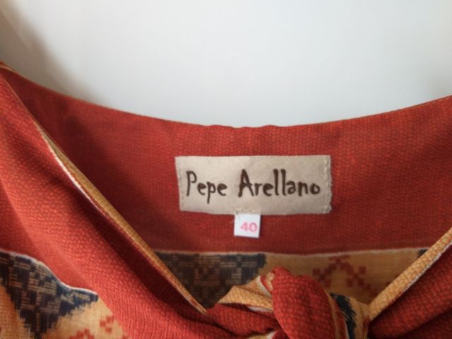 Vestido bajo asimétrico tirantes