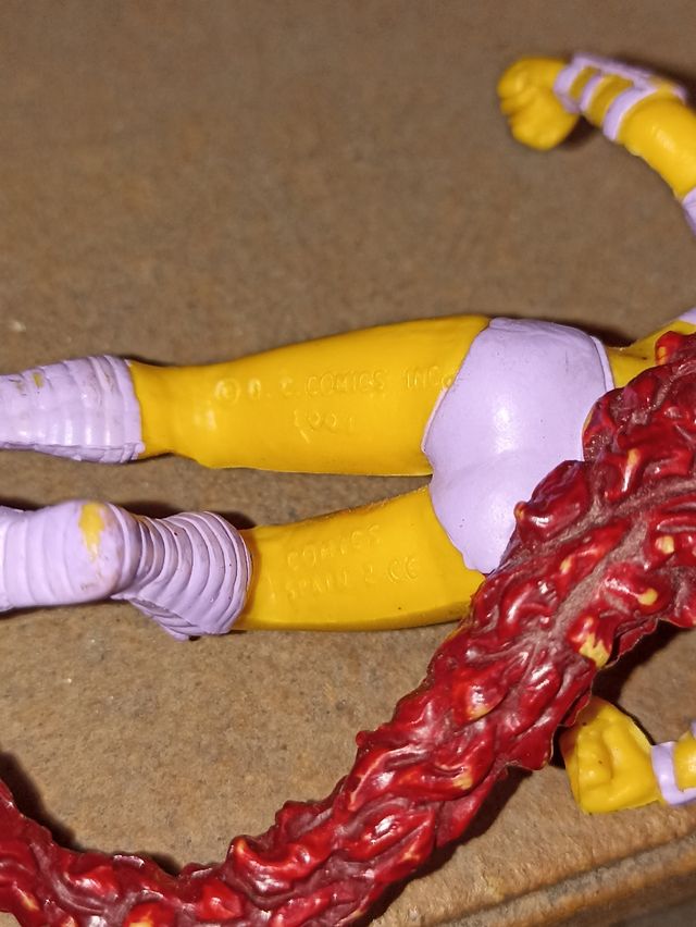 superheroína Starfire o Medusa