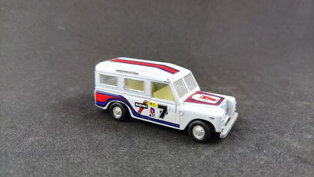 Land Rover Rally Mira 1:64 juguete antiguo guisval