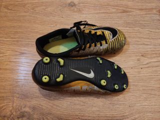 botas de fútbol talla 36