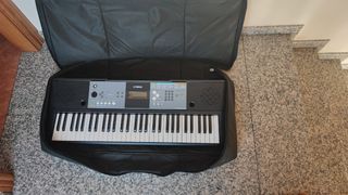Teclado Yamaha PSR E233