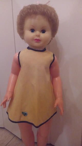 Muñeca muy antigua