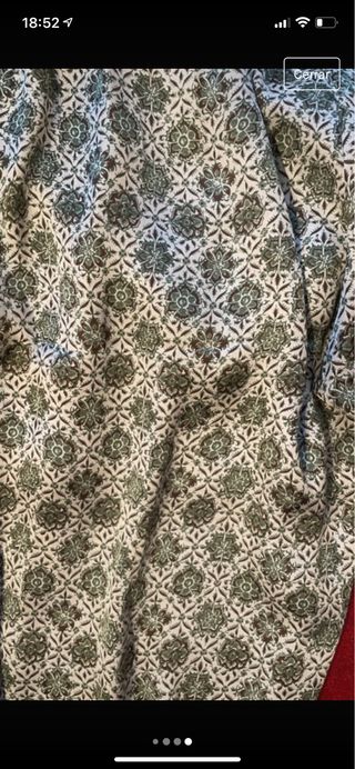 Pantalón estampado y jersey oversize beig