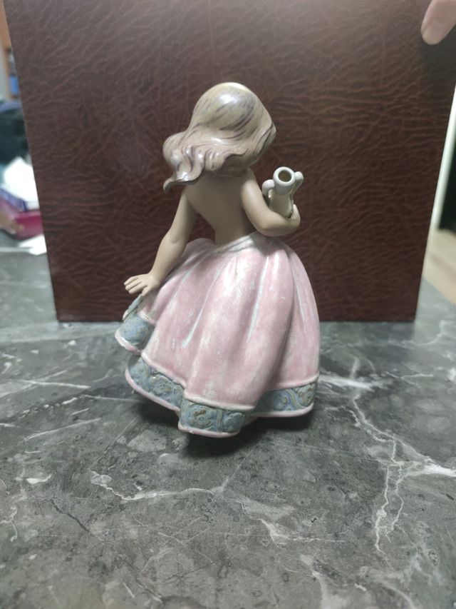 Figura Lladró - Aguadora Corintia