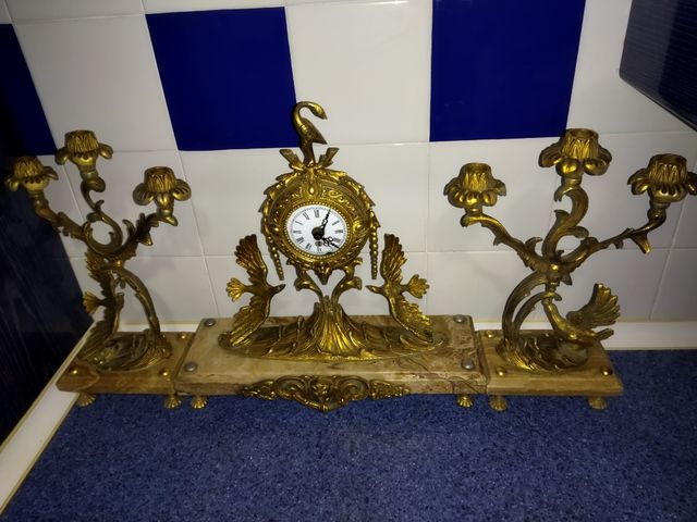 orologio molto antico.. bronzo e marmo con portacandele