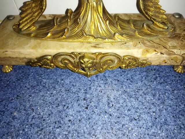 orologio molto antico.. bronzo e marmo con portacandele