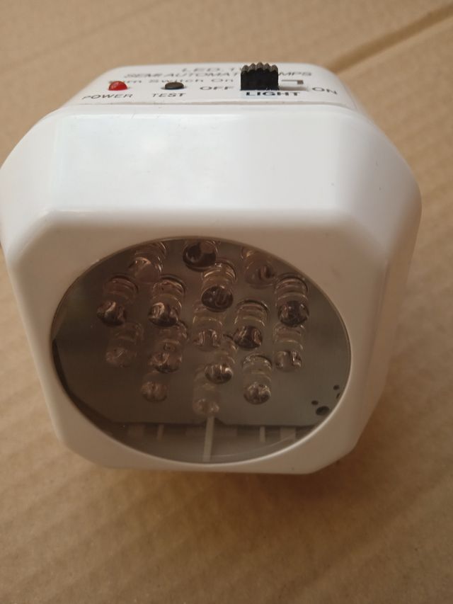 LUZ LAMPARA DE EMERGENCIA NUEVA