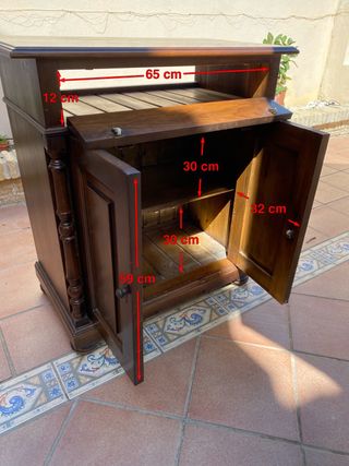 Mueble TV. Aparador. Pino macizo.