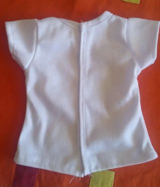 Camiseta de muñeca