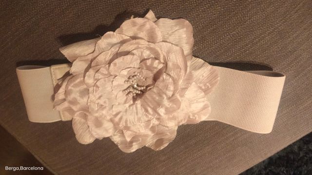 cinturón ancho flor