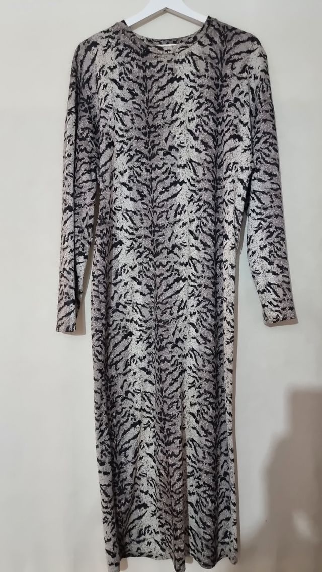 vestido midi estampado animal