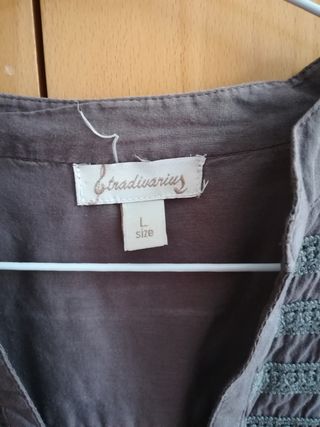 Blusa de Stradivarius marrón talla L