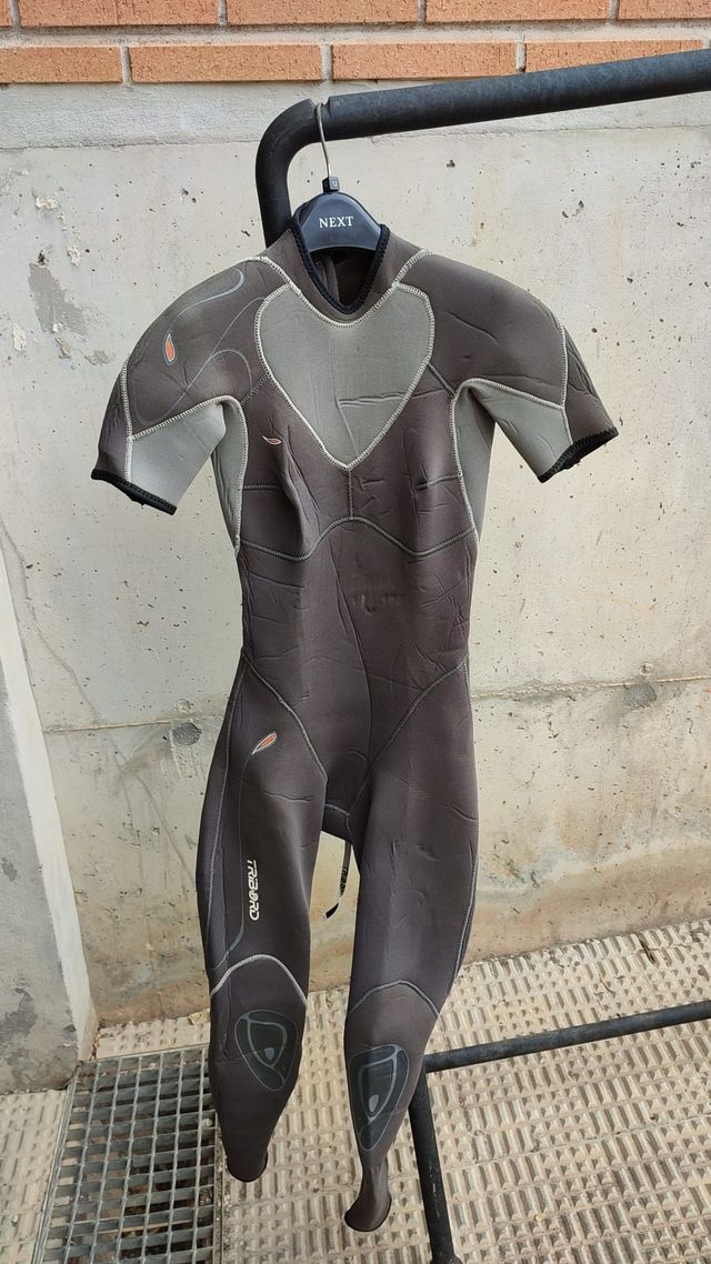 Traje neopreno chica Talla 36