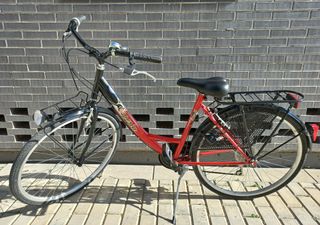 BICICLETA DE PASEO MARCA ESPERIA Y CESTA