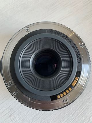 Objetivo Canon EFS 24 mm  f/ 2.8 STM