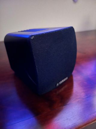 Home cinema Harman Kardon y altavoces Yamaha