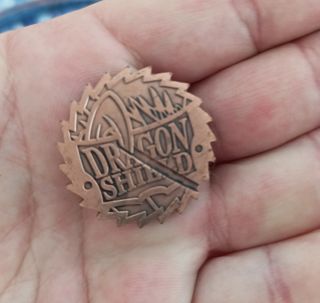 Tapete Dragon Shield Con Marcador y Moneda Hierro