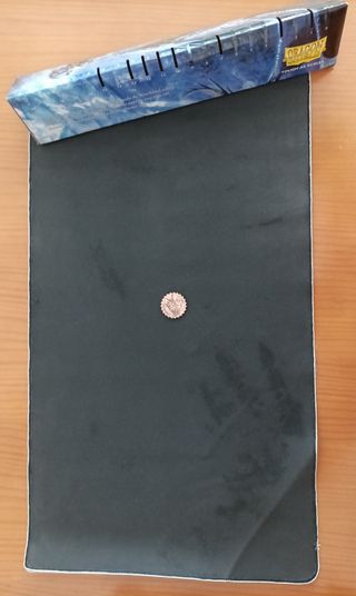 Tapete Dragon Shield Con Marcador y Moneda Hierro