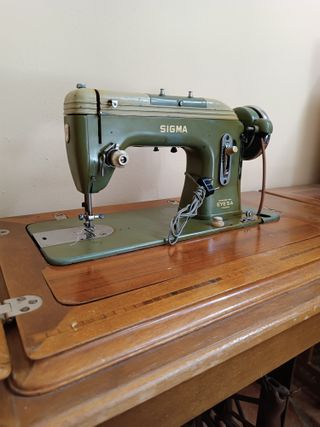 Antigua máquina de coser Sigma Modelo H