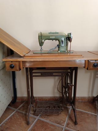 Antigua máquina de coser Sigma Modelo H