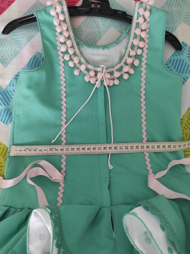 Vestido de flamenca cortito talla 5