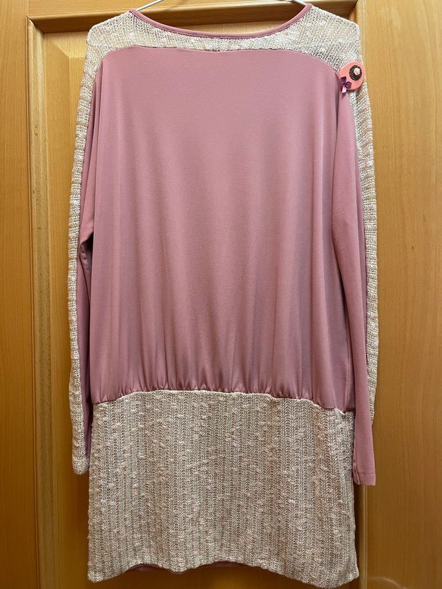 Vestido ajustado rosa claro