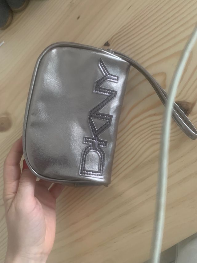 Neceser/cartera/bolso de mano DKNY