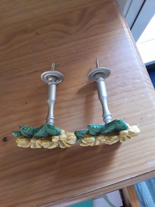 Sujeta cortinas.