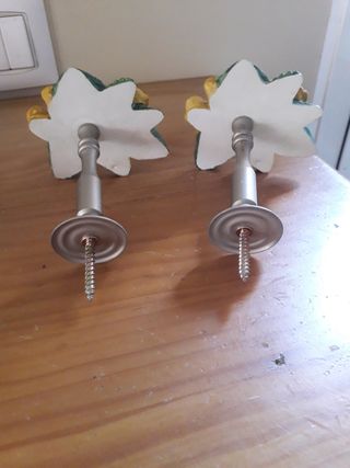 Sujeta cortinas.
