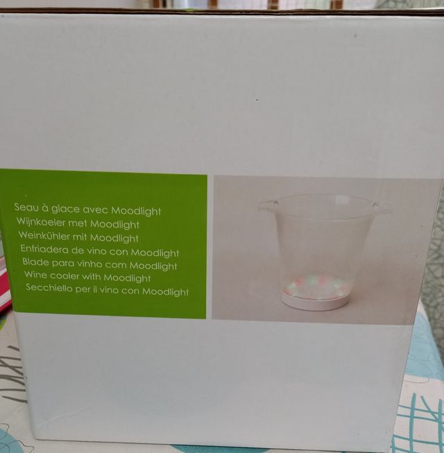 Cubitera / enfriadora con luz