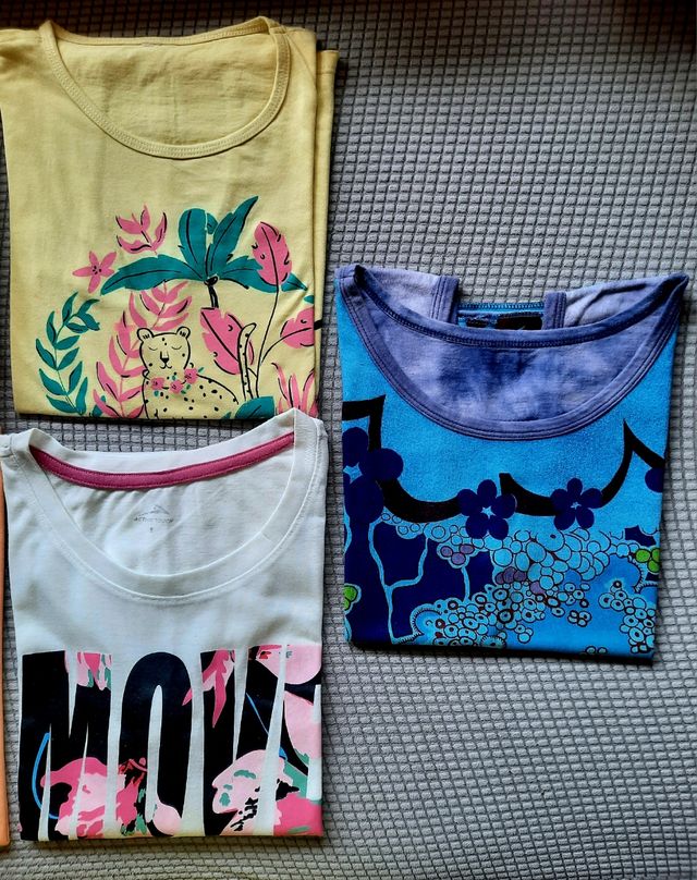 Lote de 7 camisetas.