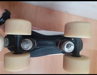 Patines cuatro ruedas. Patinaje artístico.