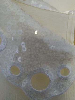 camiseta HM cuello bobo bordado