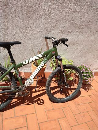bicicleta dirt jump