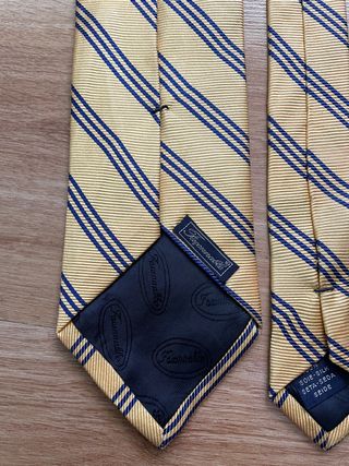 Corbata 100% seda marca Faconnable