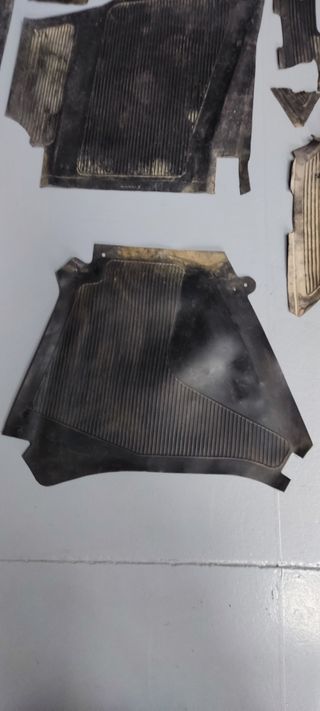 ALFOMBRILLAS SEAT 600