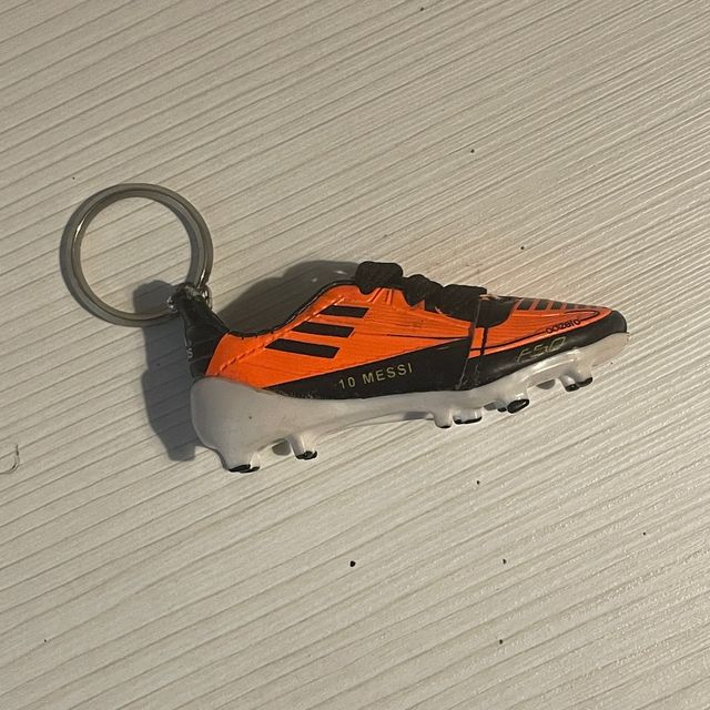 Llavero Zapatilla Fútbol Adidas F10