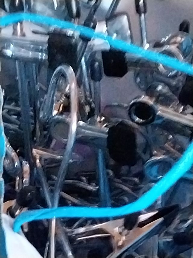 variedad de perchas , colores y maternales.