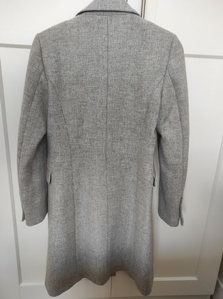 Abrigo entallado gris talla M de Zara 