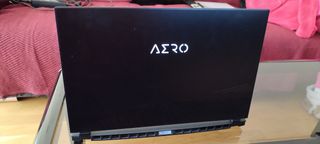 Portátil gigabyte Aero 15 gamer y edición 