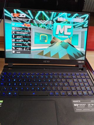 Portátil gigabyte Aero 15 gamer y edición 