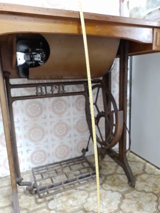 máquina de coser antigua ALFA
