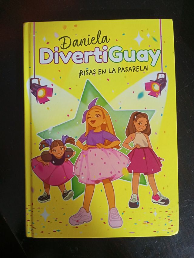 Lote 6 libros. Daniela DivertiGuay