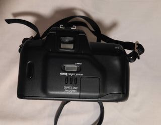 Appareil photo reflex argentique 35 mm Nikon F50 Boîtier nu - Testé et fonctionn