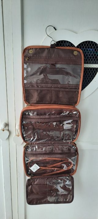 Neceser de viaje ELVIROS.