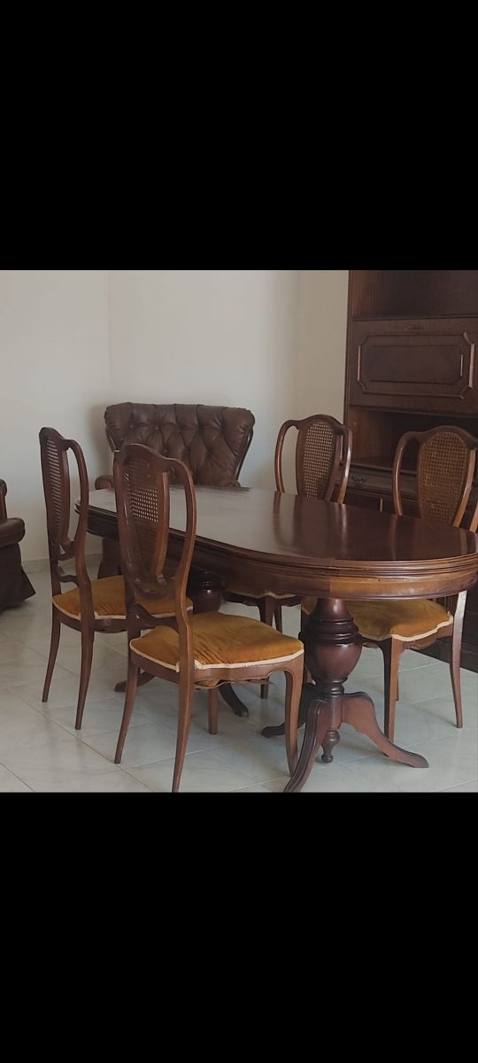 Sillas de comedor clásicas 