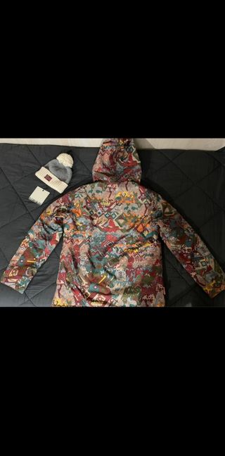 Chaqueta y gorro NAPAPIJRI